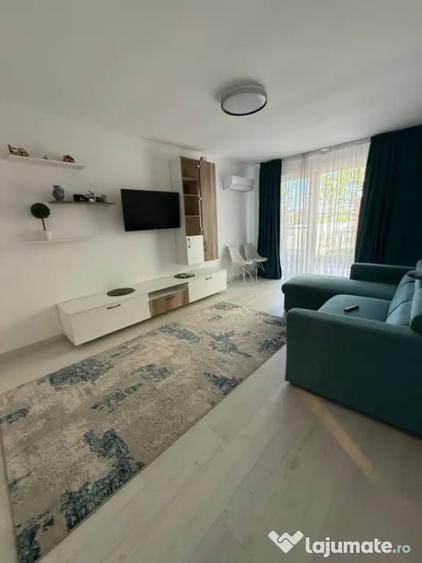 Apartament cu 2 camere decomandat, mobilat în Malu Mare
