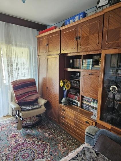 Apartament cu 4 camere decomandat, mobilat în Central
