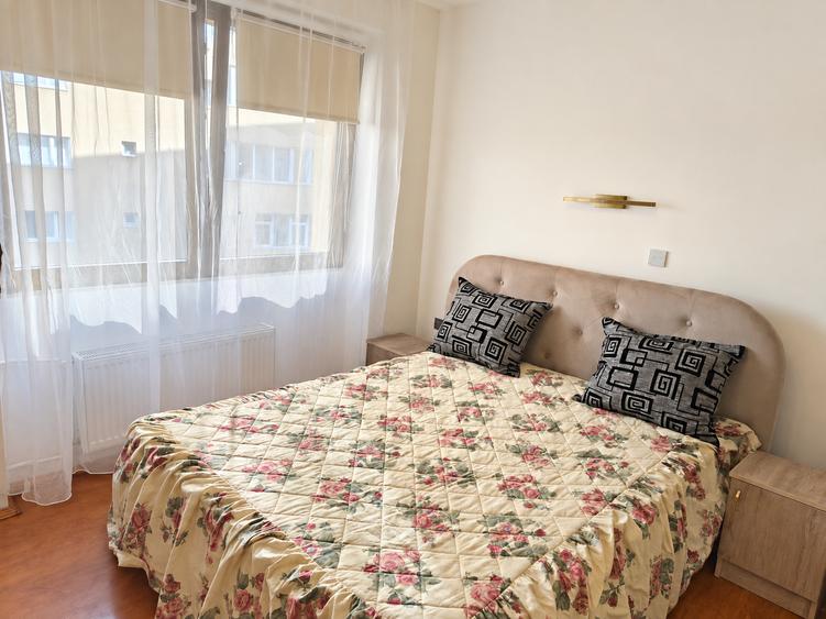 Apartament cu 2 camere semidecomandat în Iancului
