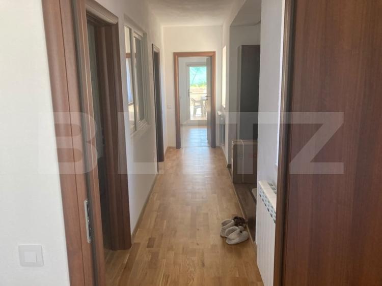 Casă individuală cu 3 camere decomandat cu Teren 250 Mp în Șimnicu de Sus