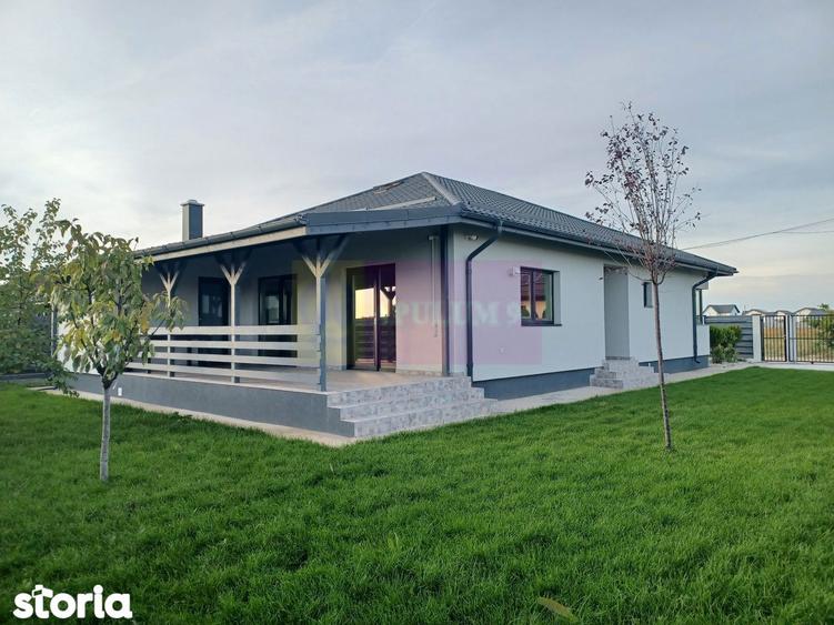Casă cu 4 camere cu Teren 505 Mp în Săbăreni