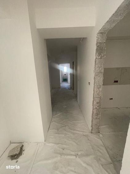 Apartament cu 3 camere decomandat în George Enescu