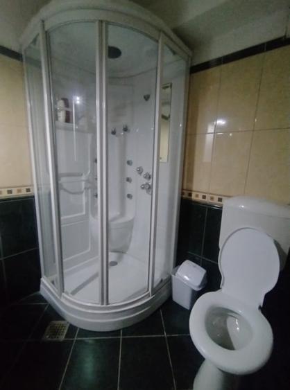 Casă individuală cu 5 camere cu Canalizare în Vălenii de Munte