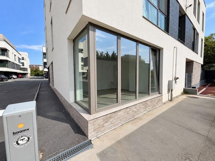 Spațiu comercial, de 45 mp, în Central