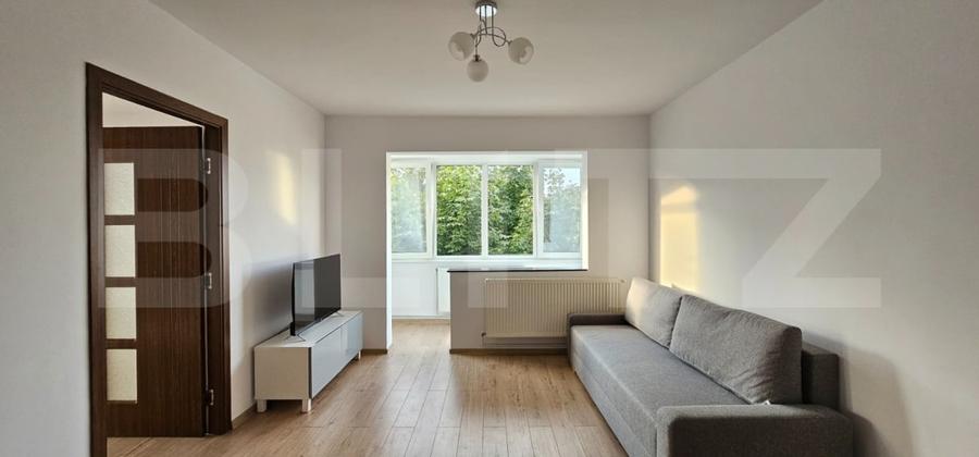 Apartament cu 2 camere semidecomandat, mobilat în Calea București