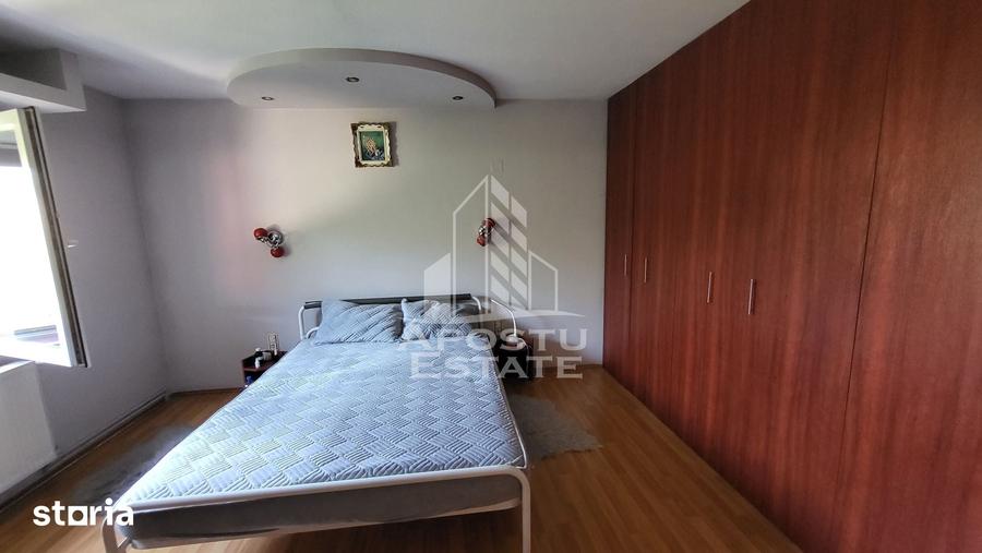 Casă cu 4 camere cu Teren 574 Mp în Est