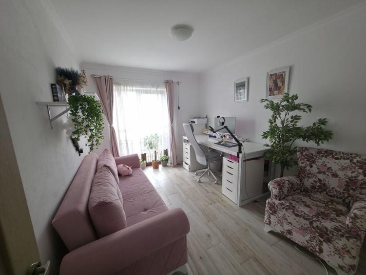 Casă cu 4 camere cu Teren 263 Mp în Utvin
