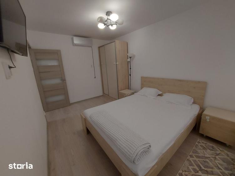 Apartament cu 3 camere decomandat în Micro 4