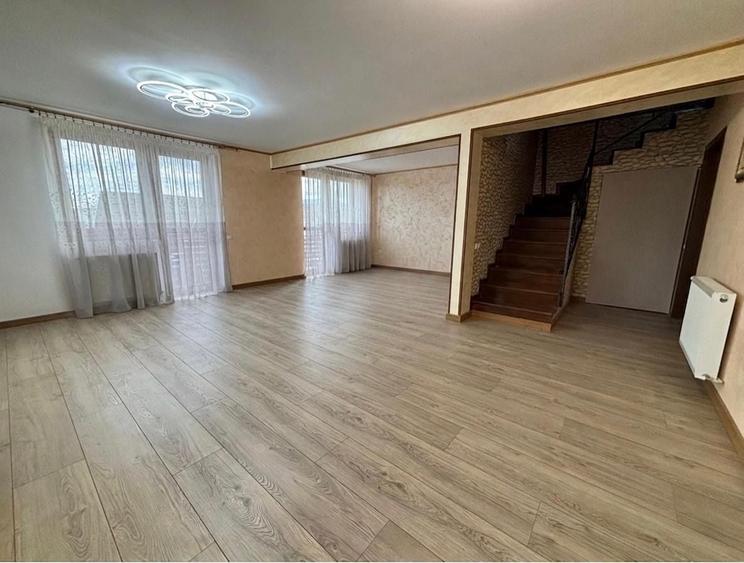 Duplex cu 5 camere cu Canalizare în Arhitecților - Calea Cisnădiei