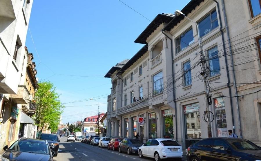 Birou, de 880 mp, în Dacia
