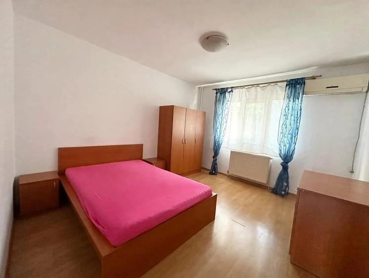 Apartament cu 2 camere decomandat în Gară
