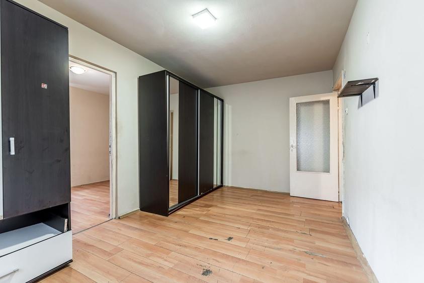 Apartament cu 2 camere nedecomandat, mobilat în Aurel Vlaicu