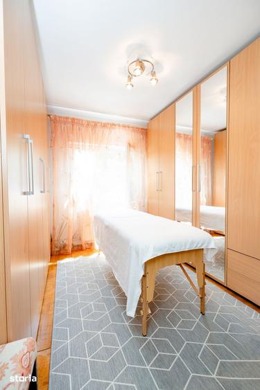 Apartament cu 5 camere decomandat în Micălaca