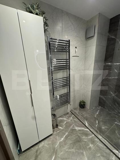 Apartament cu 3 camere decomandat, mobilat în Micro 11