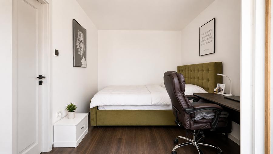 Apartament cu 2 camere semidecomandat în Girocului