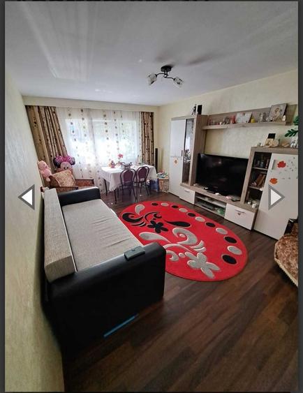 Apartament cu 3 camere decomandat în Obcini