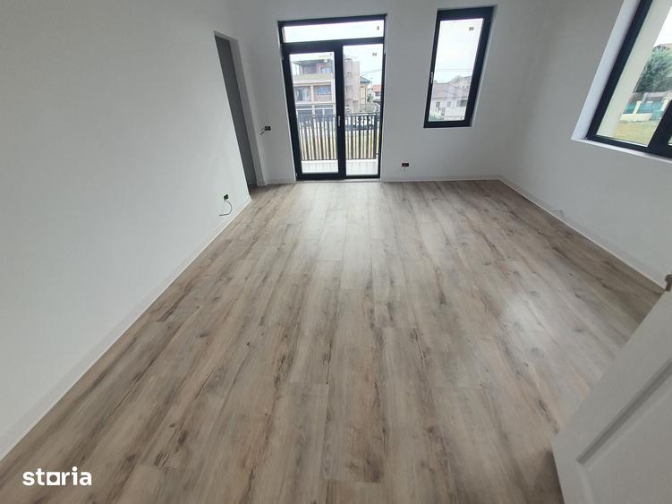 Casă cu 3 camere cu Teren 300 Mp în Central