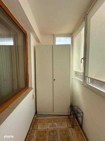 Apartament cu 3 camere semidecomandat în Careiului