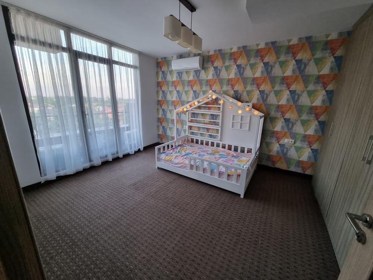 Apartament cu 3 camere decomandat în Albert