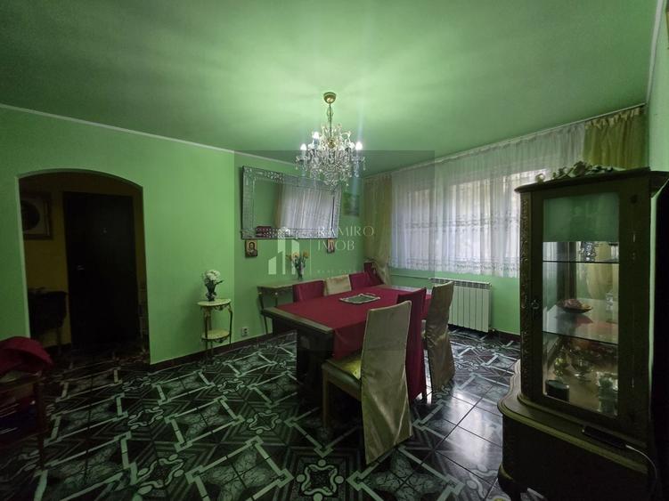 Apartament 3 camere -etaj 2 -Piata Rahova- bloc 4 etaje - anvelopat - 7