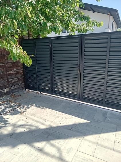 Casă cu 3 camere în Vânători