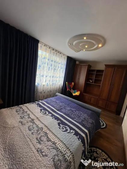 Apartament cu 3 camere semidecomandat în Dărmănești
