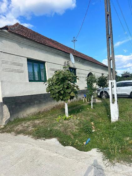 Casă cu 3 camere cu Teren 1100 Mp în Giroc