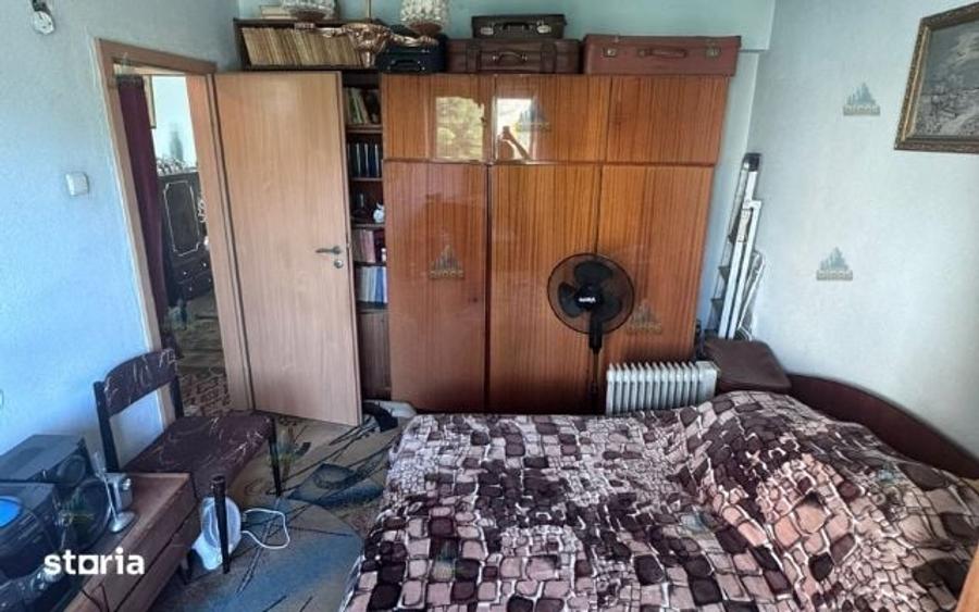 Apartament cu 3 camere semidecomandat în Central