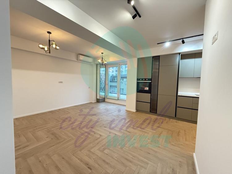 Apartament cu 3 camere decomandat, mobilat în Moșilor