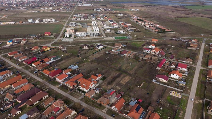 Teren Construcții intravilan de 1439 mp, în Urseni