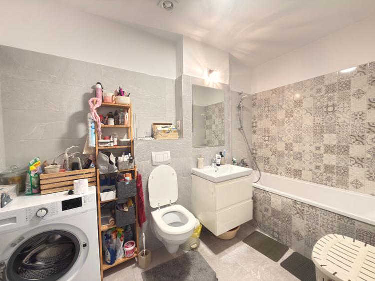 Apartament cu 2 camere semidecomandat în Spitalul Județean