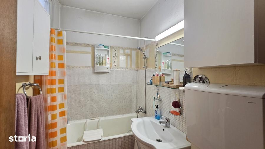 Apartament cu 3 camere în Drumul Taberei
