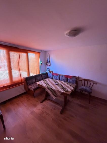 Casă cu 4 camere în Ghiroda