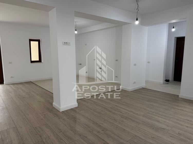 Casă individuală cu 4 camere cu Canalizare în Moșnița Nouă