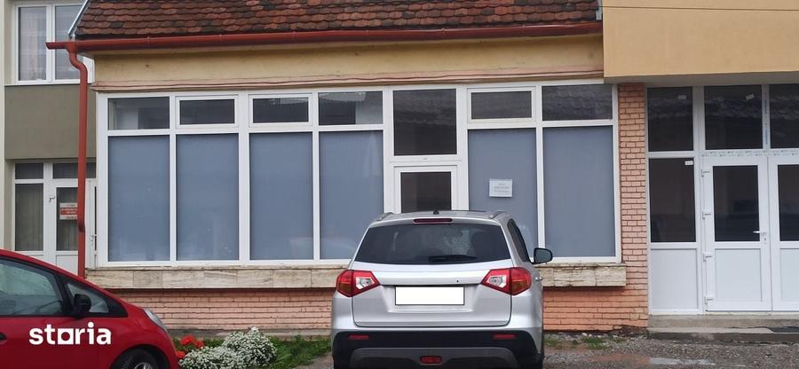 Spațiu comercial, de 120 mp, în Central