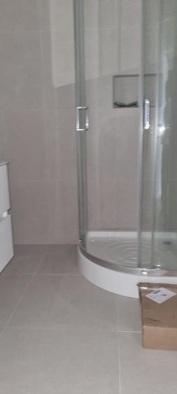 Apartament cu 3 camere semidecomandat în Tunari