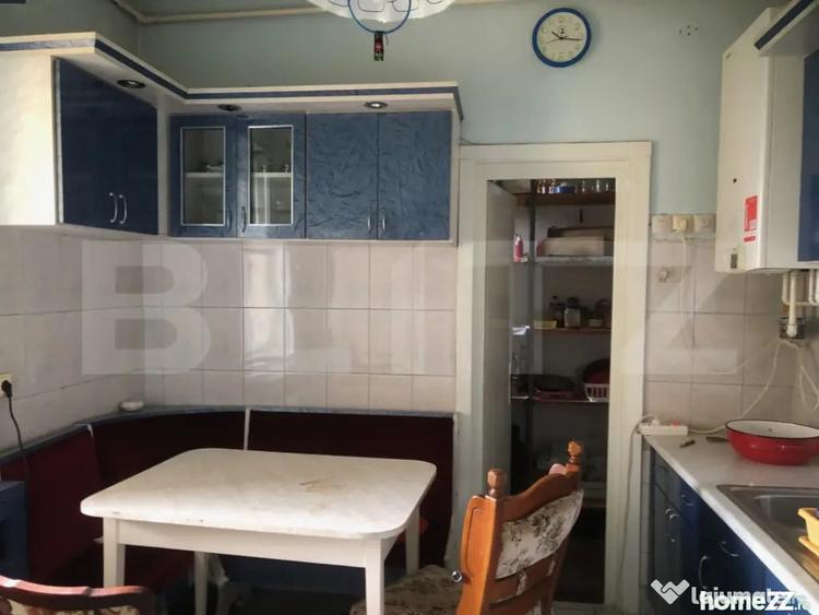 Apartament cu 4 camere decomandat în Semicentral