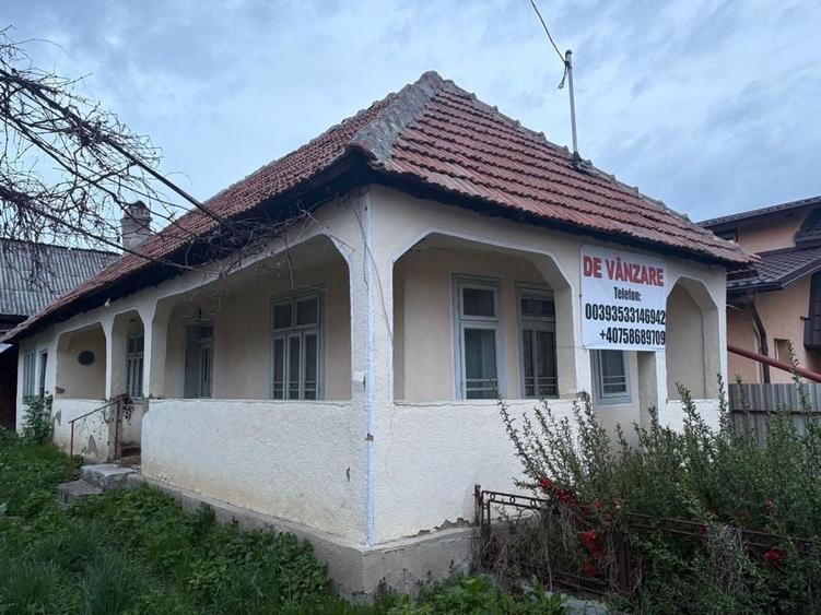 Casă cu 4 camere în Central