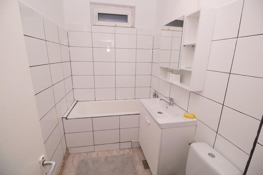 Apartament cu 2 camere decomandat în Cezar Petrescu