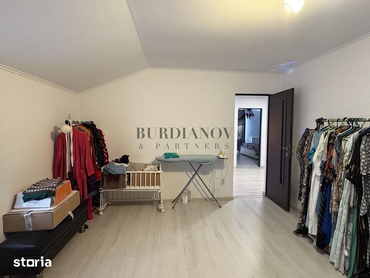 Casă cu 7 camere cu Teren 400 Mp în Brănești