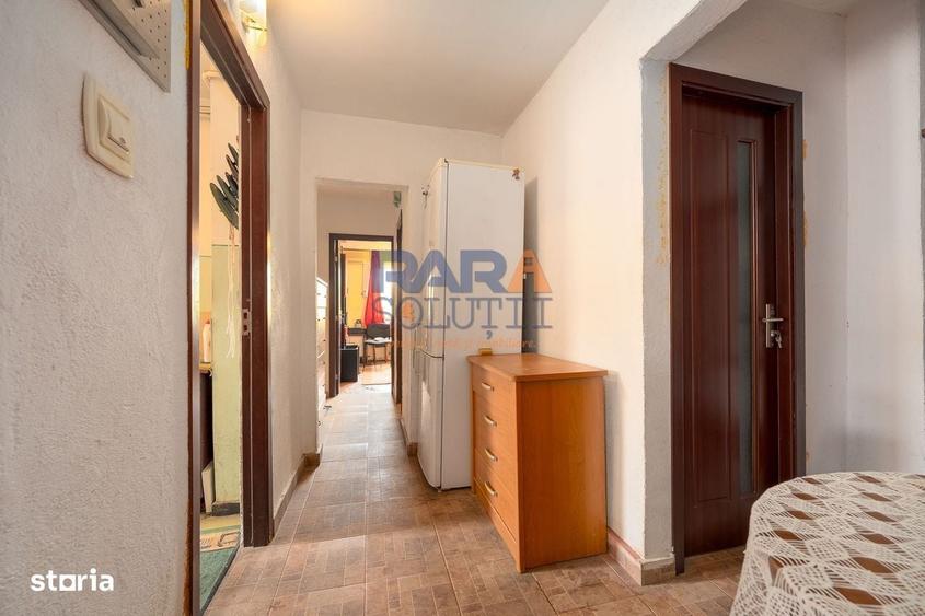 Apartament cu 3 camere decomandat în Horia