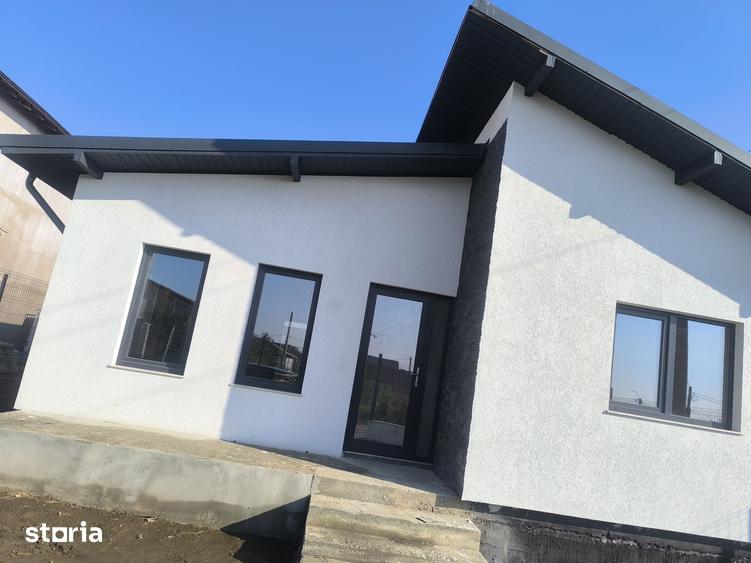 Casă cu 2 camere cu Teren 327 Mp în Agigea