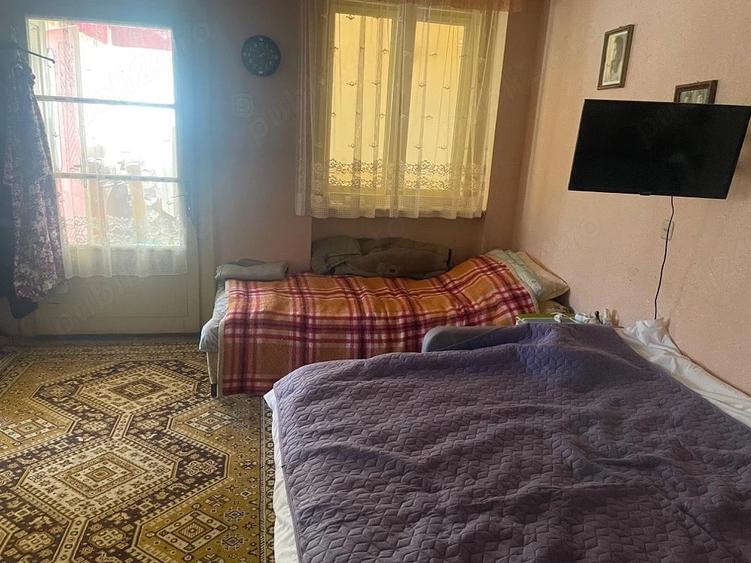 Casă cu 2 camere cu Teren 899 Mp în Central
