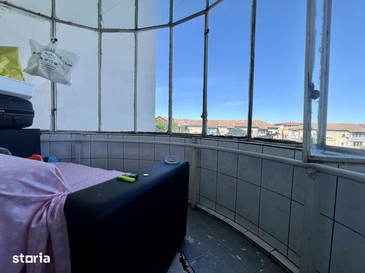 Garsonieră decomandată în Soarelui