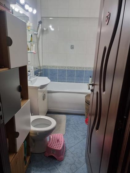 Apartament cu 2 camere decomandat, mobilat în Sud