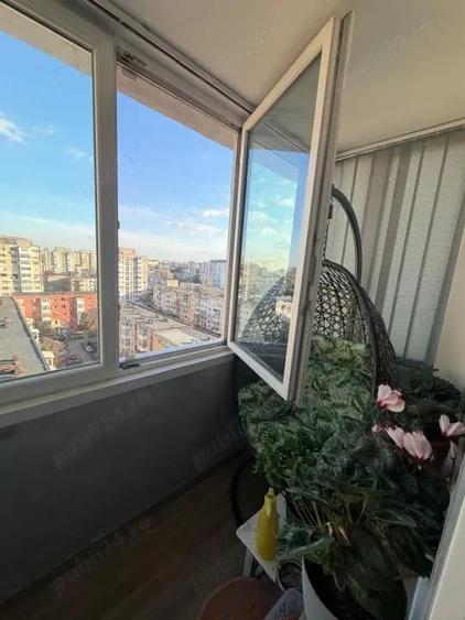 Apartament cu 2 camere semidecomandat în Craiovița Nouă
