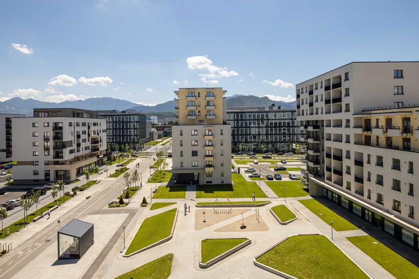 Apartament cu 2 camere decomandat în Central