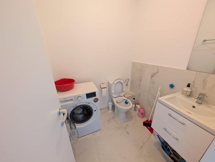 Casă individuală cu 3 camere cu Canalizare în Balotești