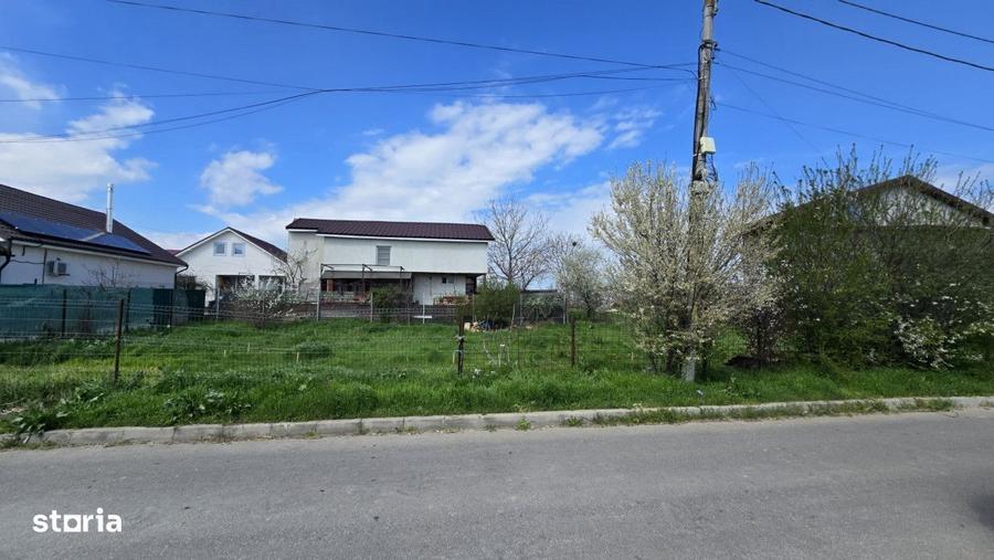Casă cu 3 camere cu Teren 220 Mp în Central