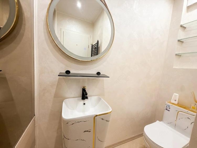 Apartament cu 3 camere decomandat în Eminescu